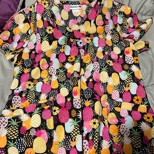 Pattern scrub top